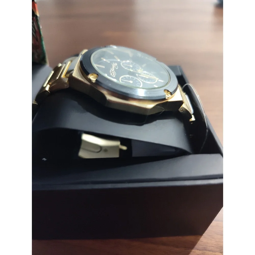 Ed Hardy Mens Gold Tone Chronograph Watch Black Dial‎ Stainless Steel Bracelet